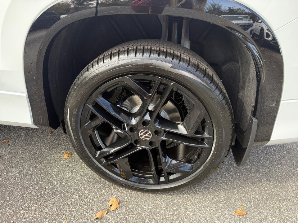 New 2026 Volkswagen Tiguan SE R-Line image 22