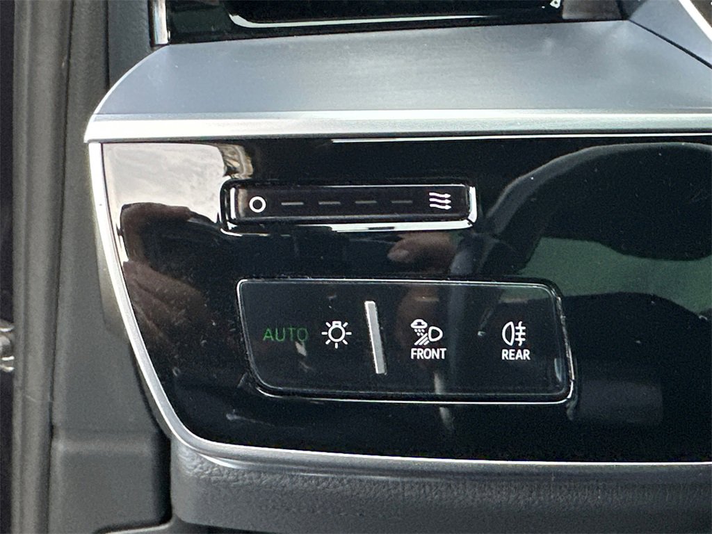 Used 2019 Audi A8 L 3.0T w/ Executive Package image 34