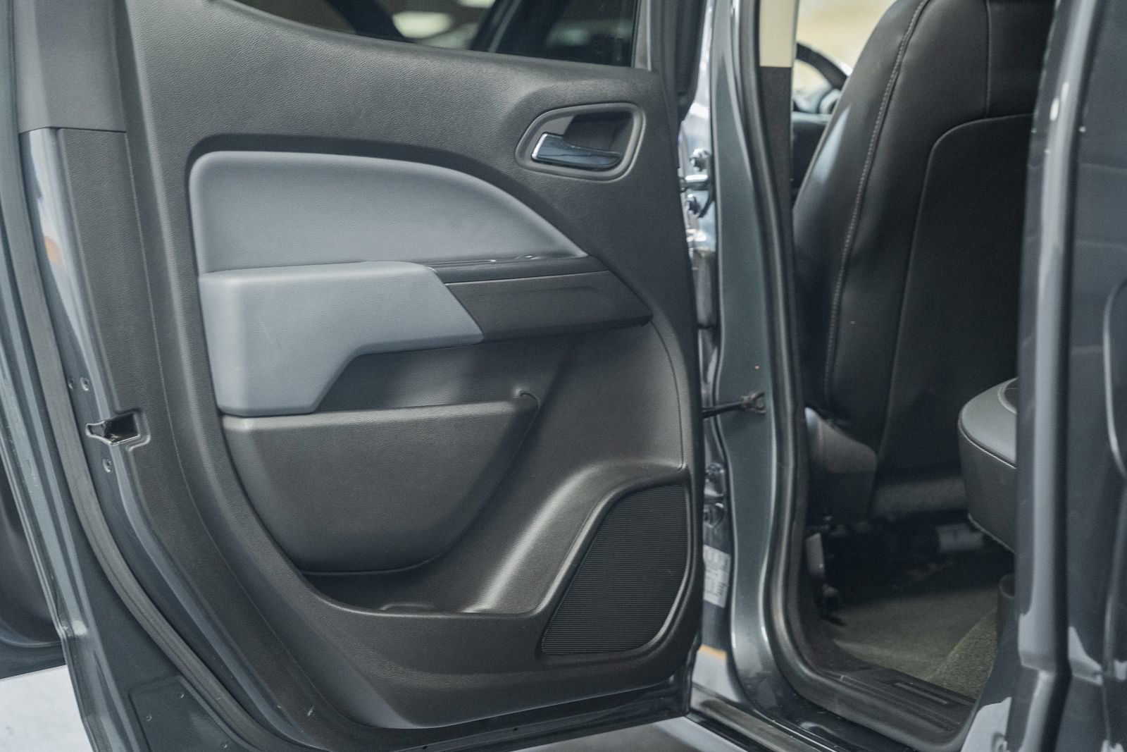 Used 2015 Chevrolet Colorado Z71 image 41