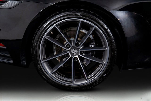 Used 2020 Porsche 911 Carrera w/ Premium Package image 18