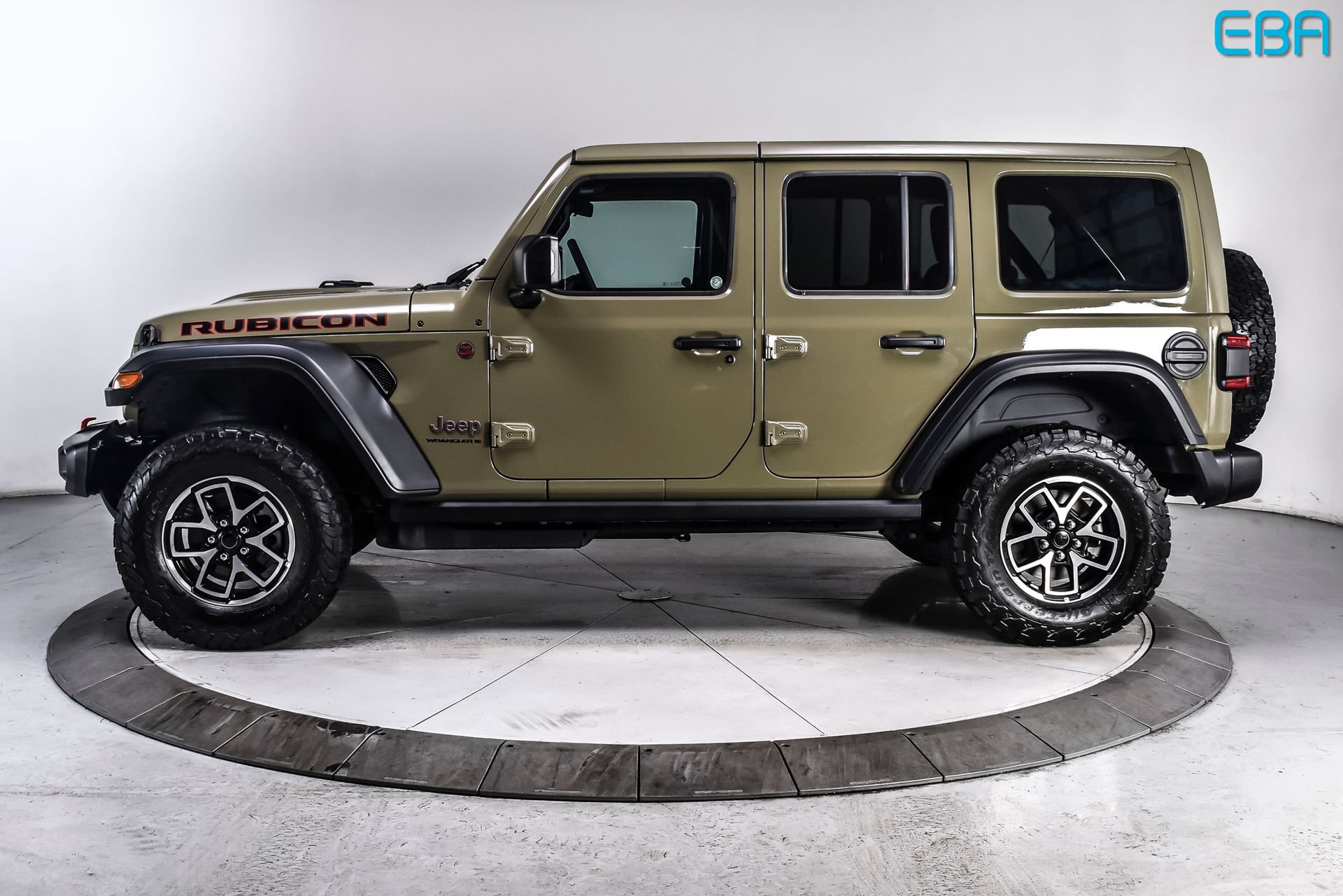 Used 2026 Jeep Wrangler Unlimited Rubicon AWD/4WD image 3