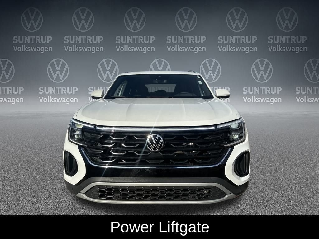 Used 2025 Volkswagen Atlas Cross Sport SEL image 11