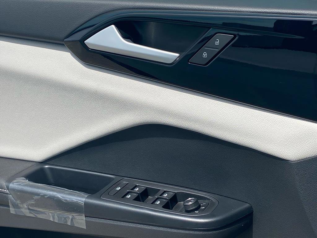 New 2026 Volkswagen Taos S FWD image 10