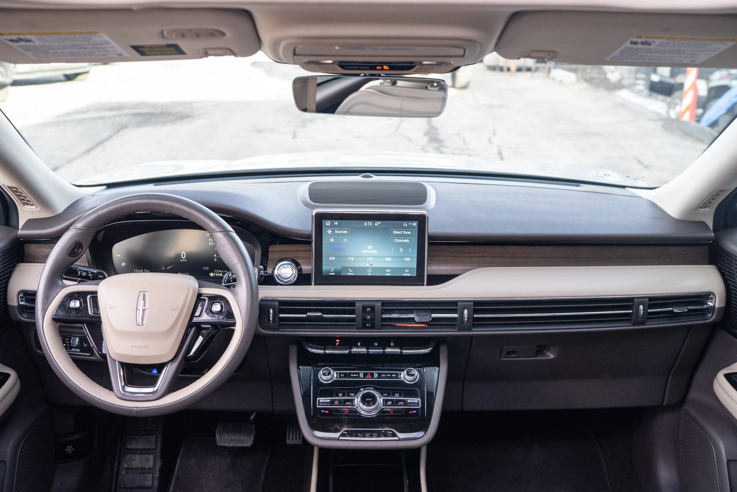 Used 2022 Lincoln Corsair Reserve AWD/4WD image 13