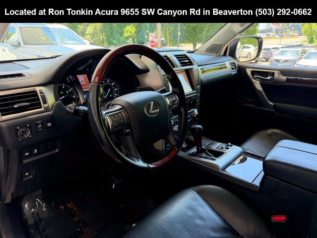 Used 2016 Lexus GX 460 w/ Premium Package AWD/4WD image 16