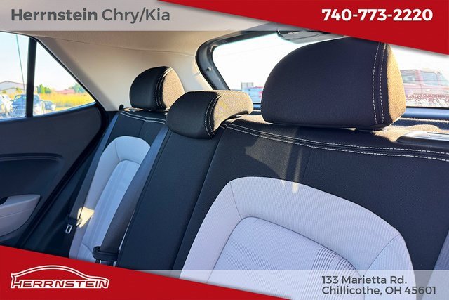 Used 2024 Hyundai Venue SEL image 25