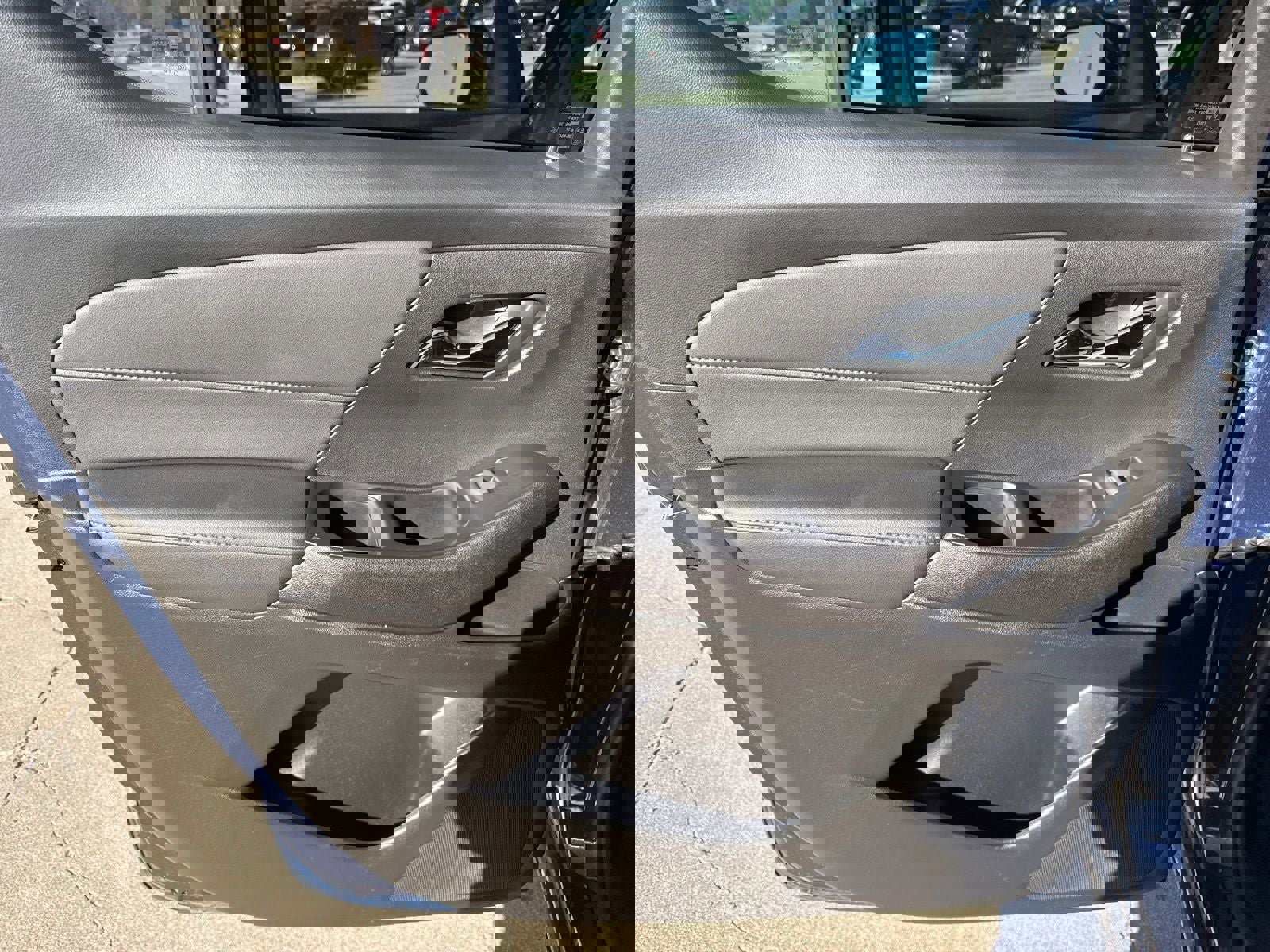 Used 2023 Chevrolet Traverse LT image 26