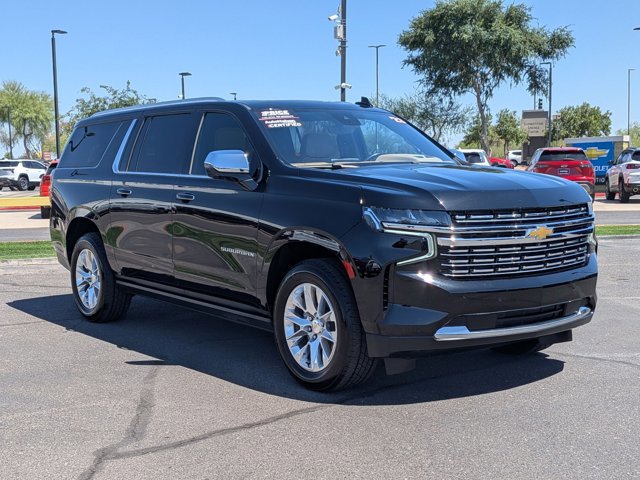 Used 2023 Chevrolet Suburban Premier AWD/4WD image 3