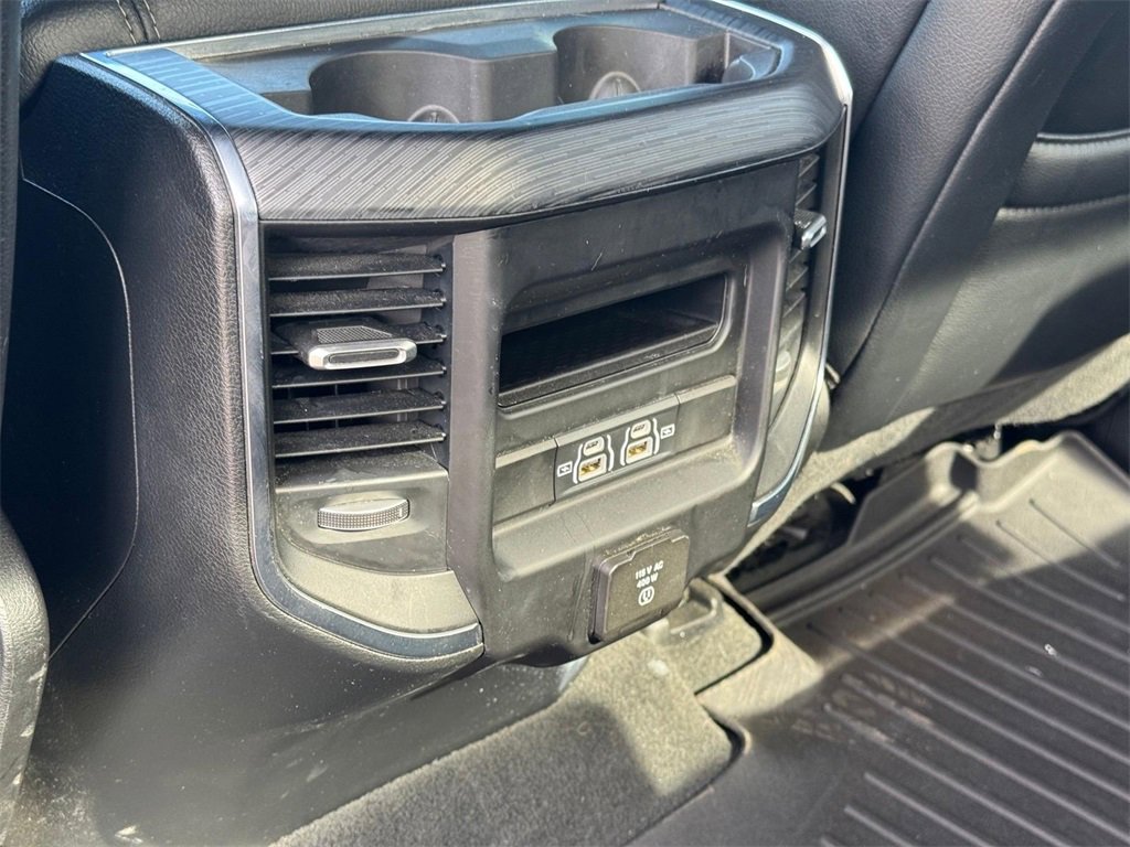Used 2024 RAM 1500 Laramie image 11