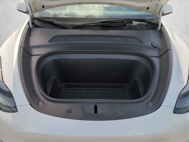 Used 2024 Tesla Model Y Long Range AWD/4WD image 25