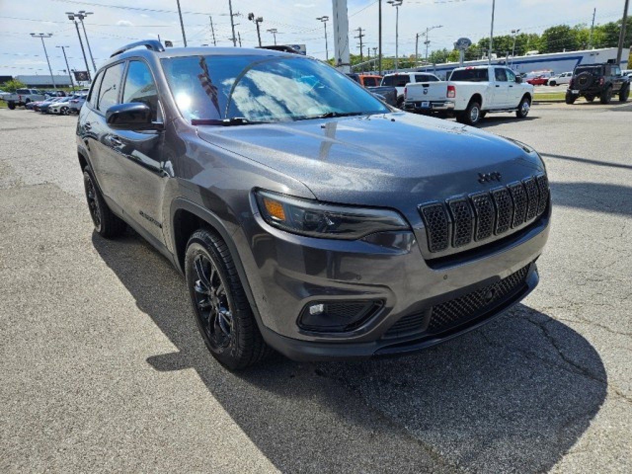 Used 2023 Jeep Cherokee Altitude Lux image 7