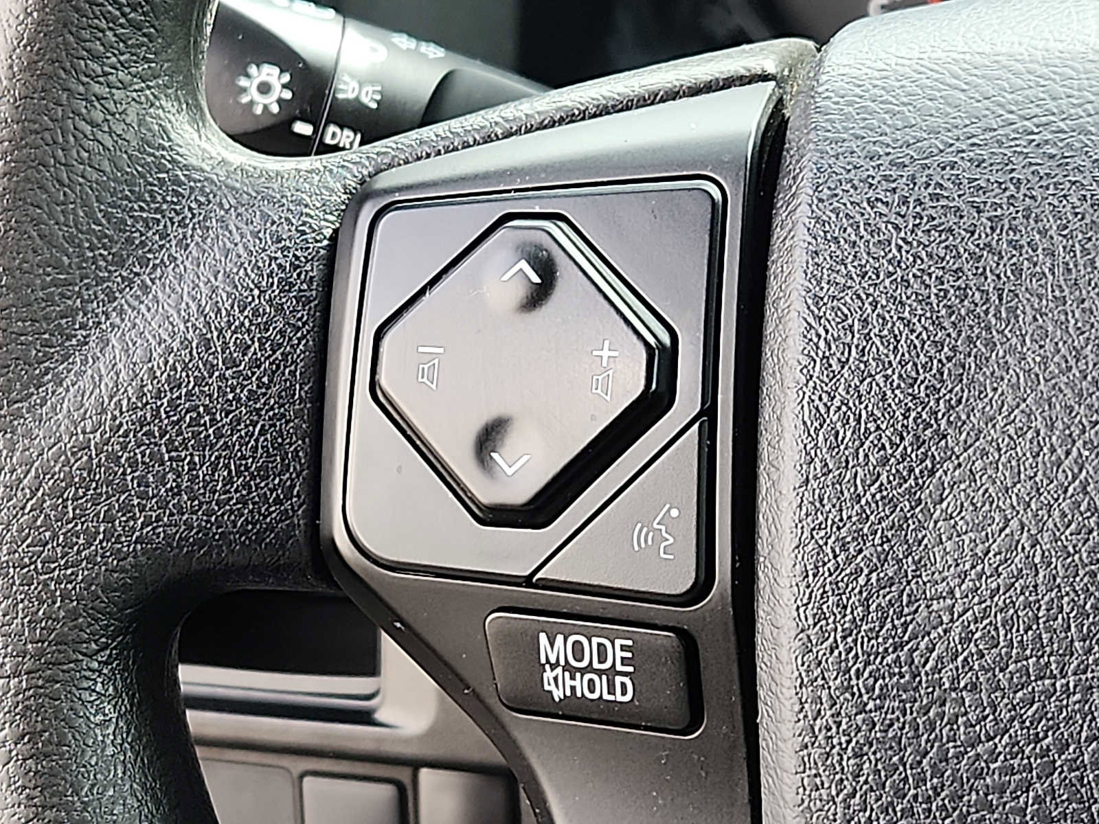 Used 2018 Toyota Tacoma SR w/ SR Convenience Package image 20