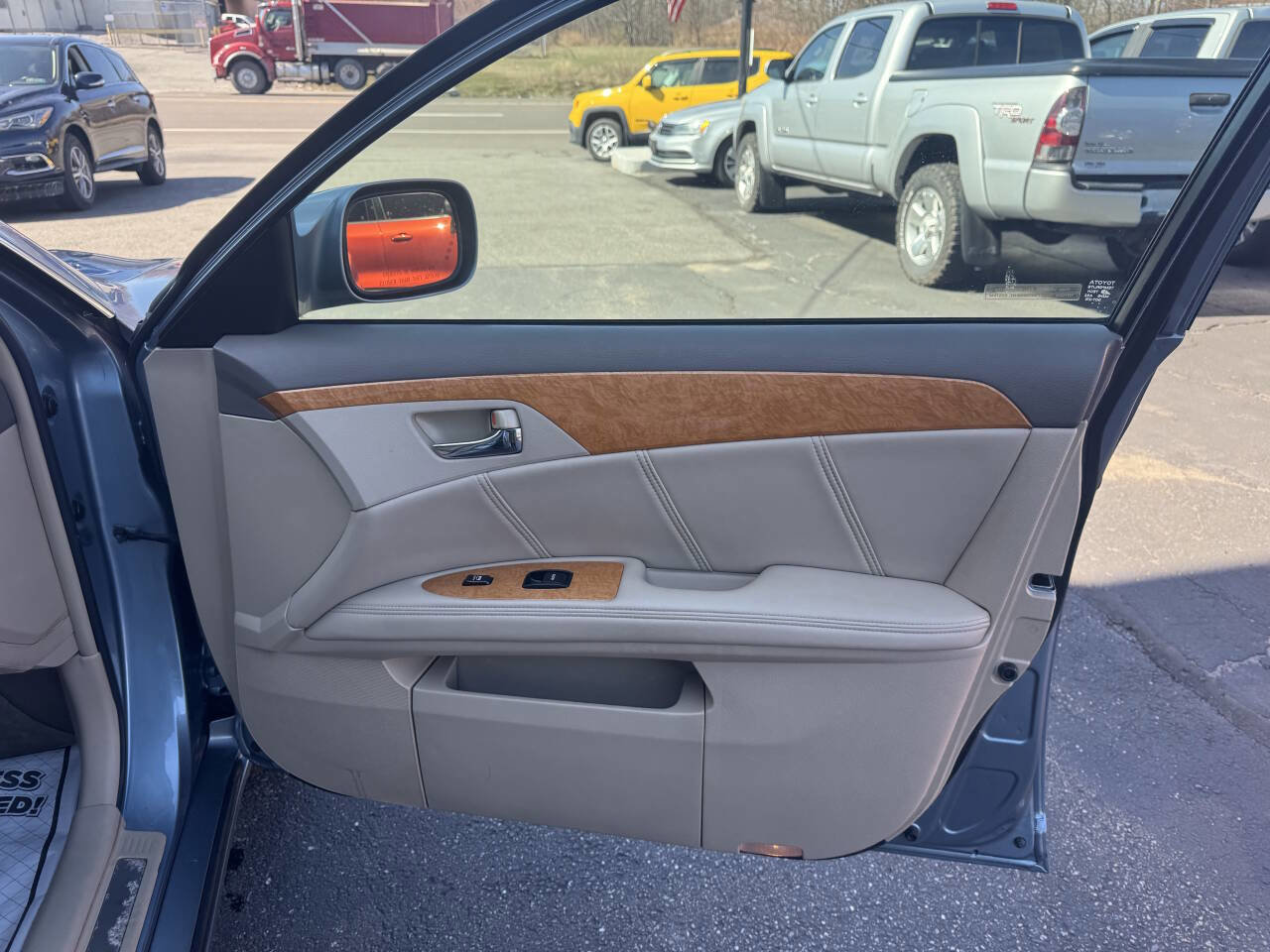 Used 2006 Toyota Avalon Limited FWD image 26