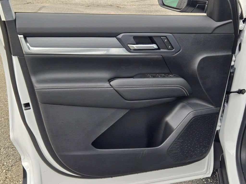 New 2026 GMC Terrain Elevation w/ Black Edition AWD/4WD image 30