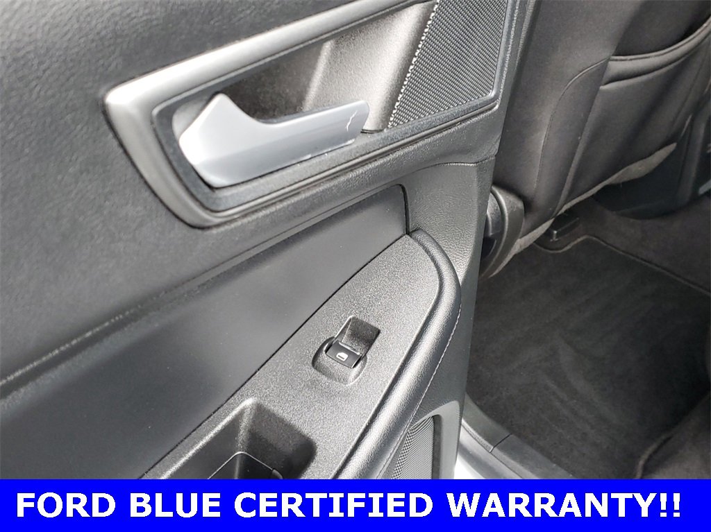 Certified 2022 Ford Edge SE w/ Black Appearance Package image 9