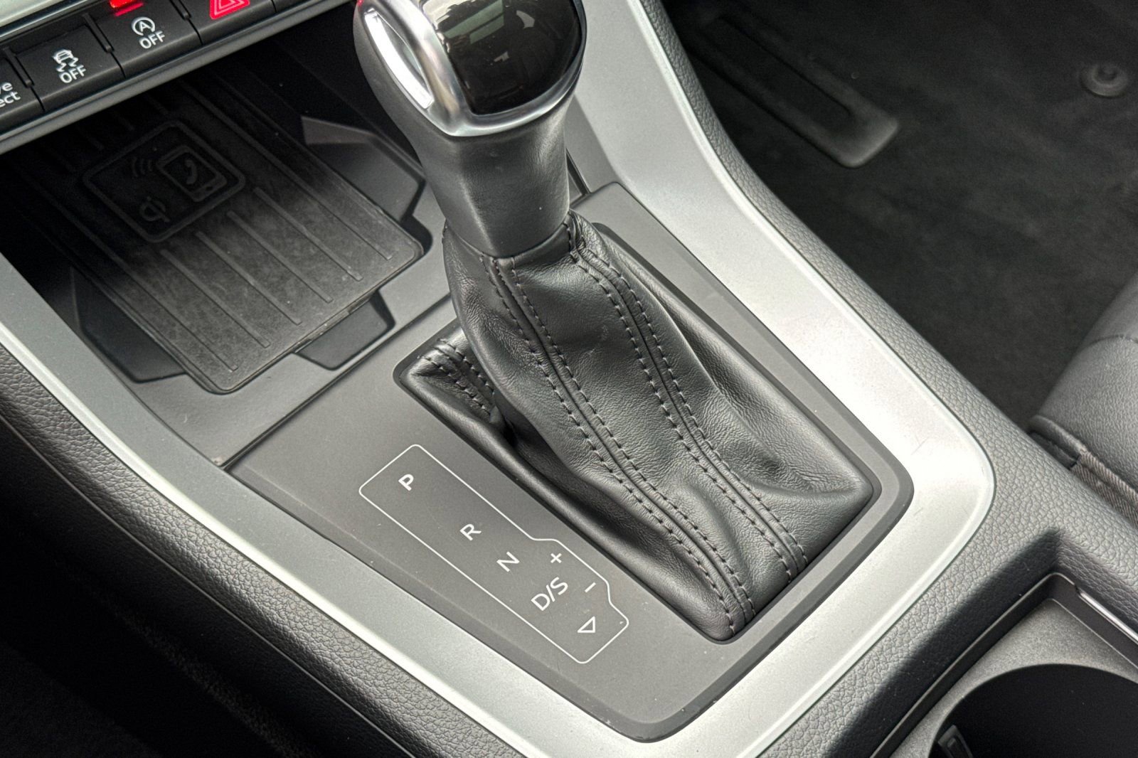 Used 2020 Audi Q3 2.0T Premium Plus w/ Premium Plus Package image 21