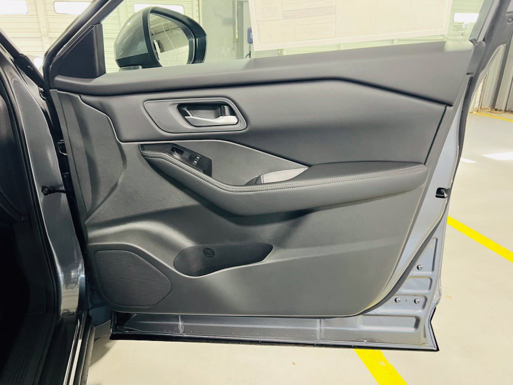 New 2026 Nissan Rogue SV FWD image 31