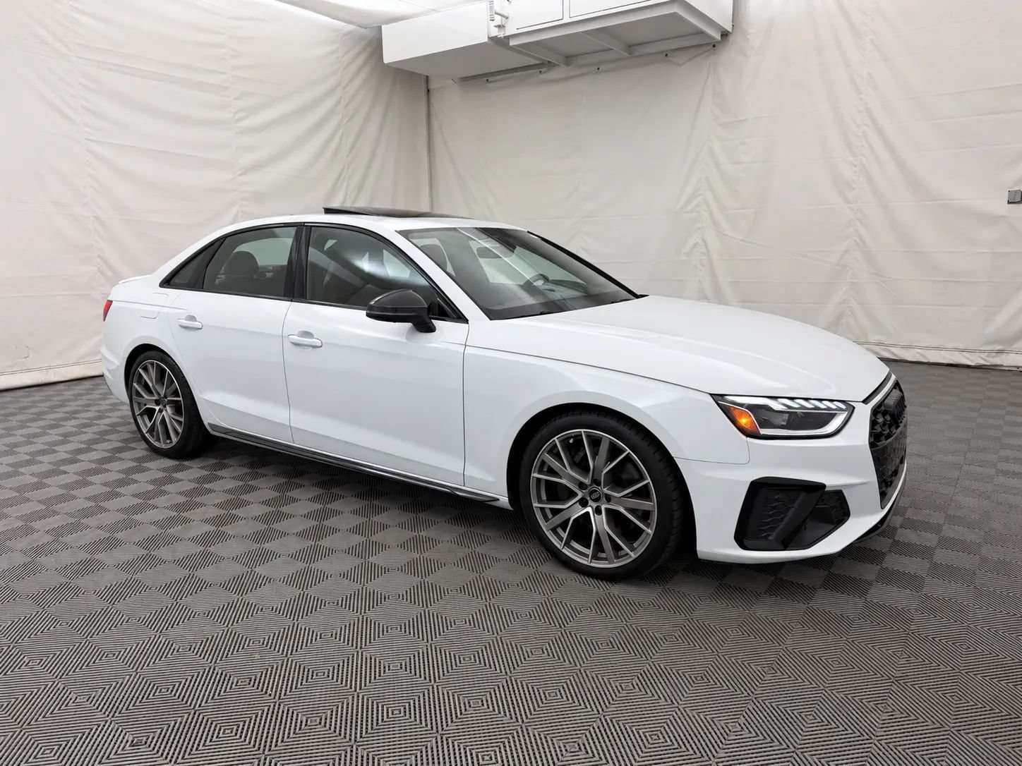 Used 2023 Audi S4 Premium Plus w/ Premium Plus Package AWD/4WD image 4