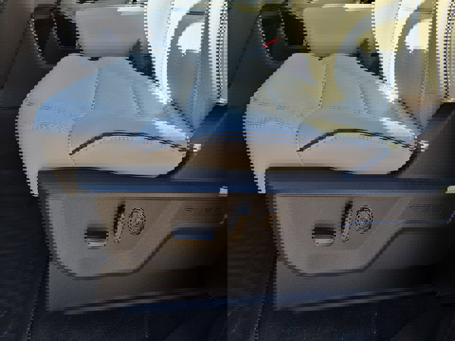 Used 2025 Ford Expedition Platinum w/ Platinum Ultimate Package image 17