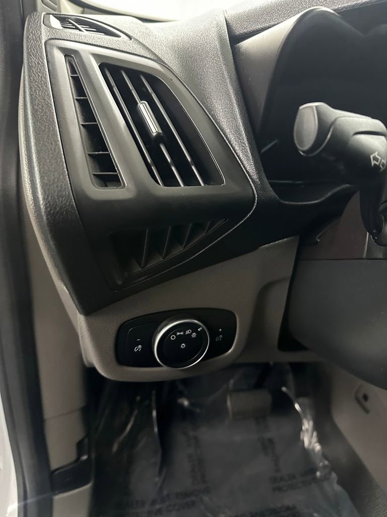 Used 2020 Ford Transit Connect XL image 12