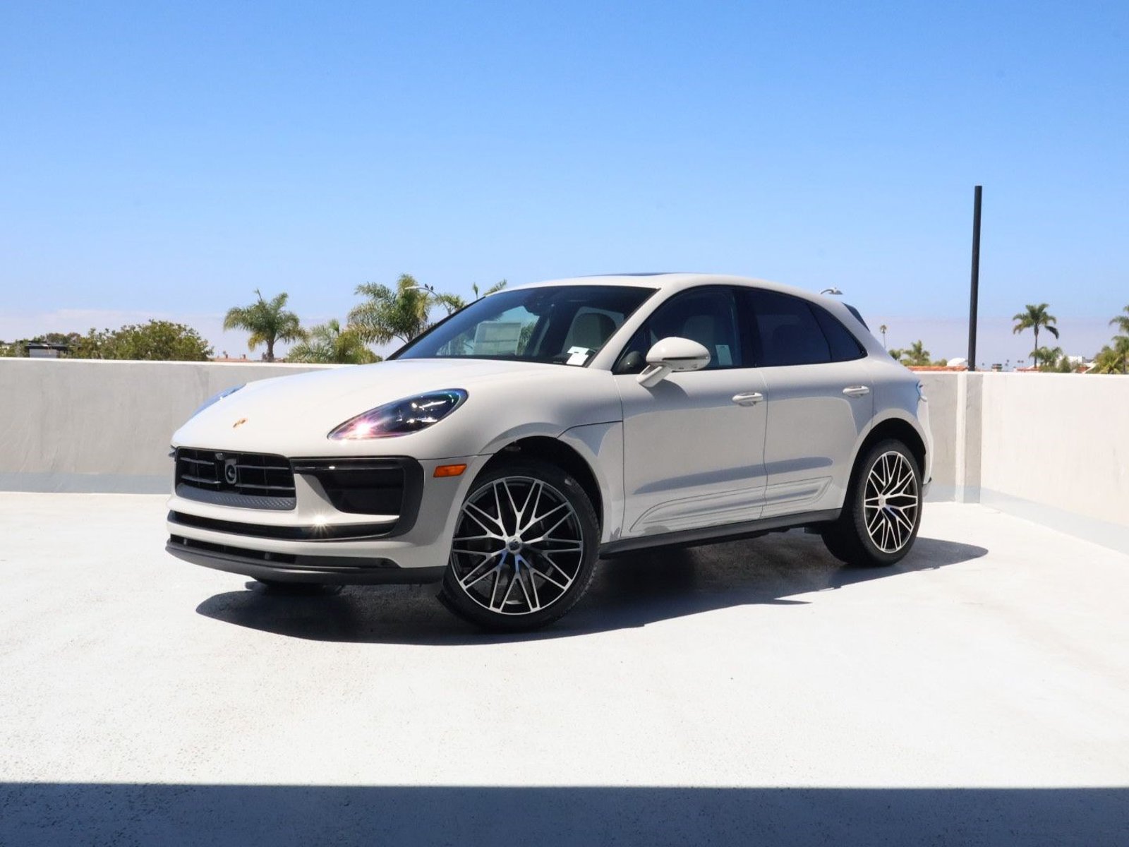 New 2026 Porsche Macan AWD/4WD image 1