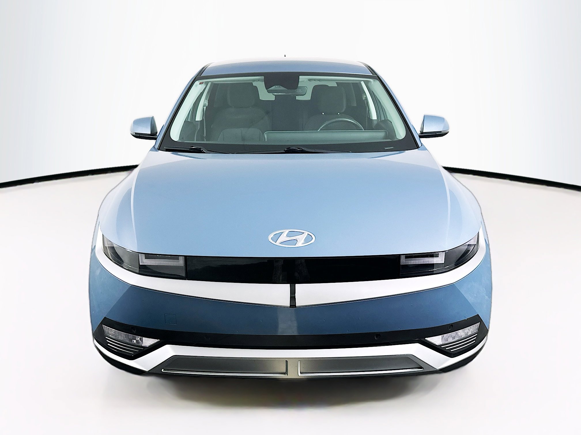 Used 2024 Hyundai Ioniq 5 SEL image 2