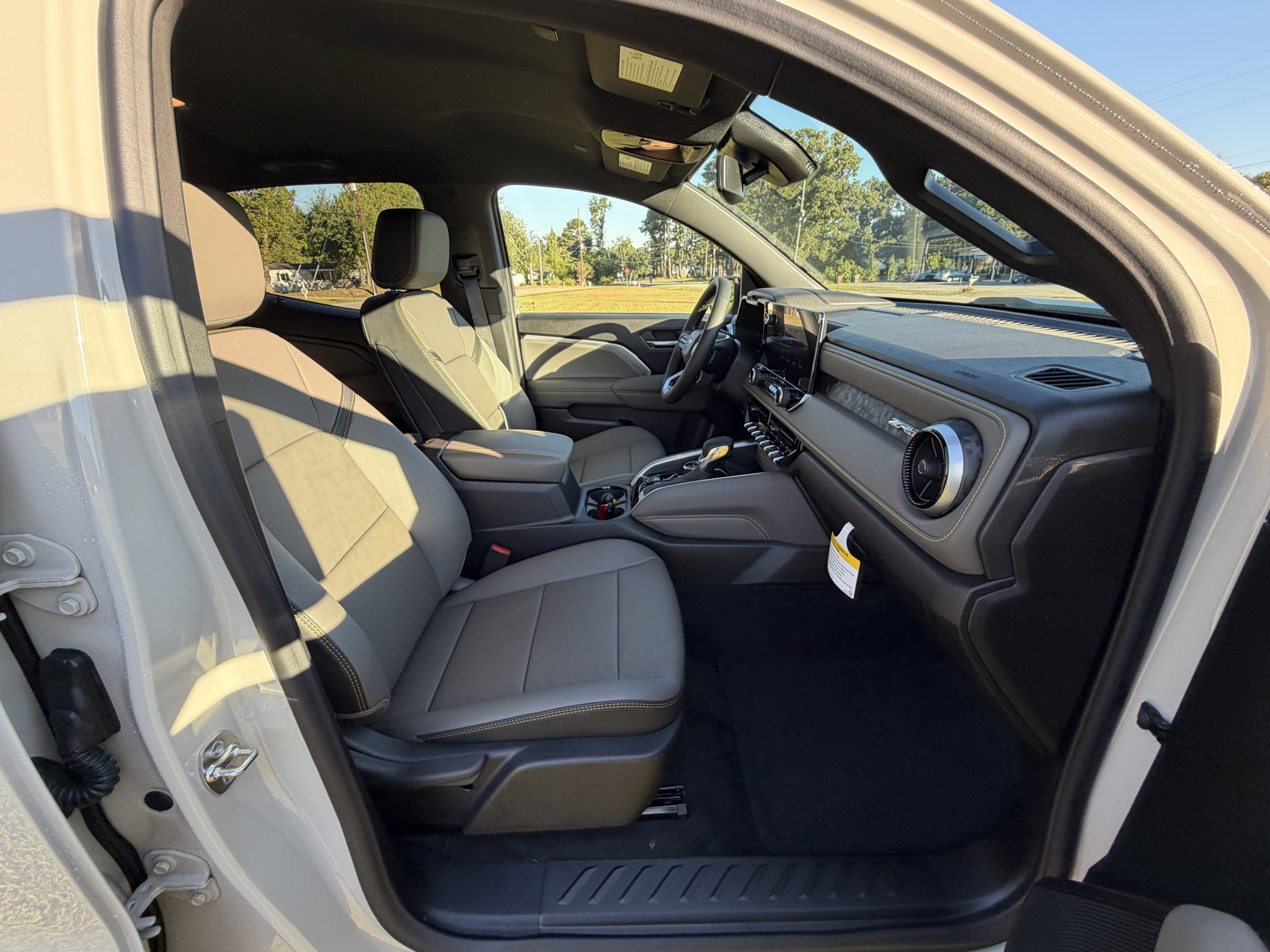 New 2026 Chevrolet Colorado ZR2 AWD/4WD image 24