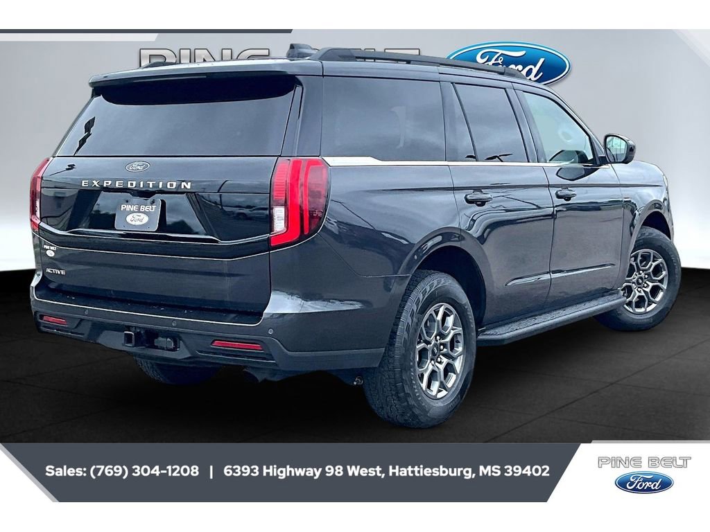Used 2025 Ford Expedition Active RWD image 11