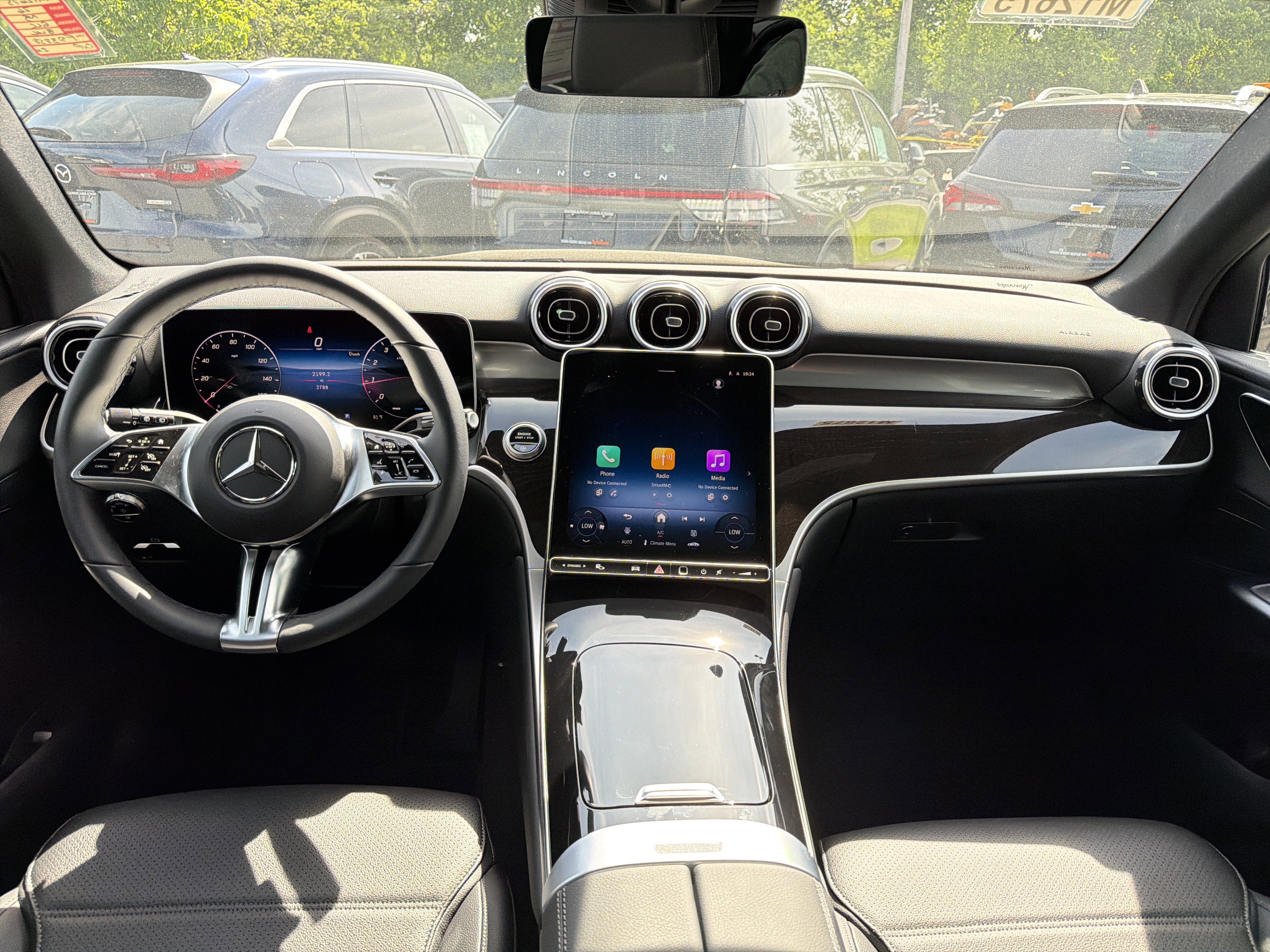 Used 2026 Mercedes-Benz GLC 300 4MATIC image 11