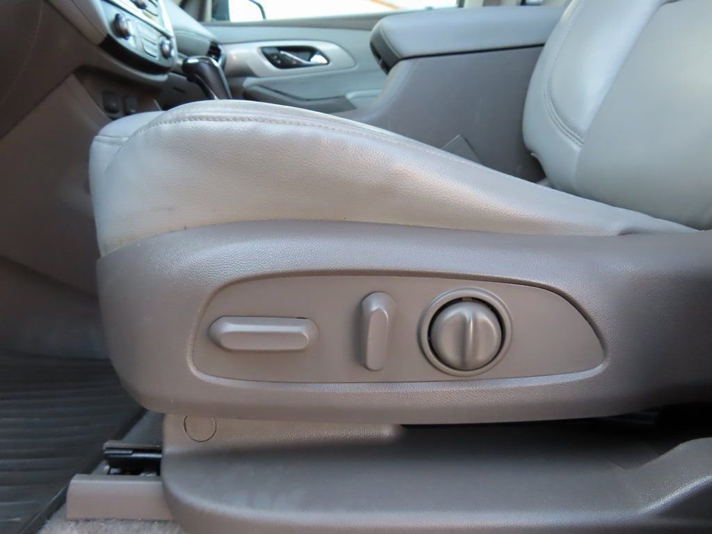 Used 2018 Chevrolet Traverse LT AWD/4WD image 7