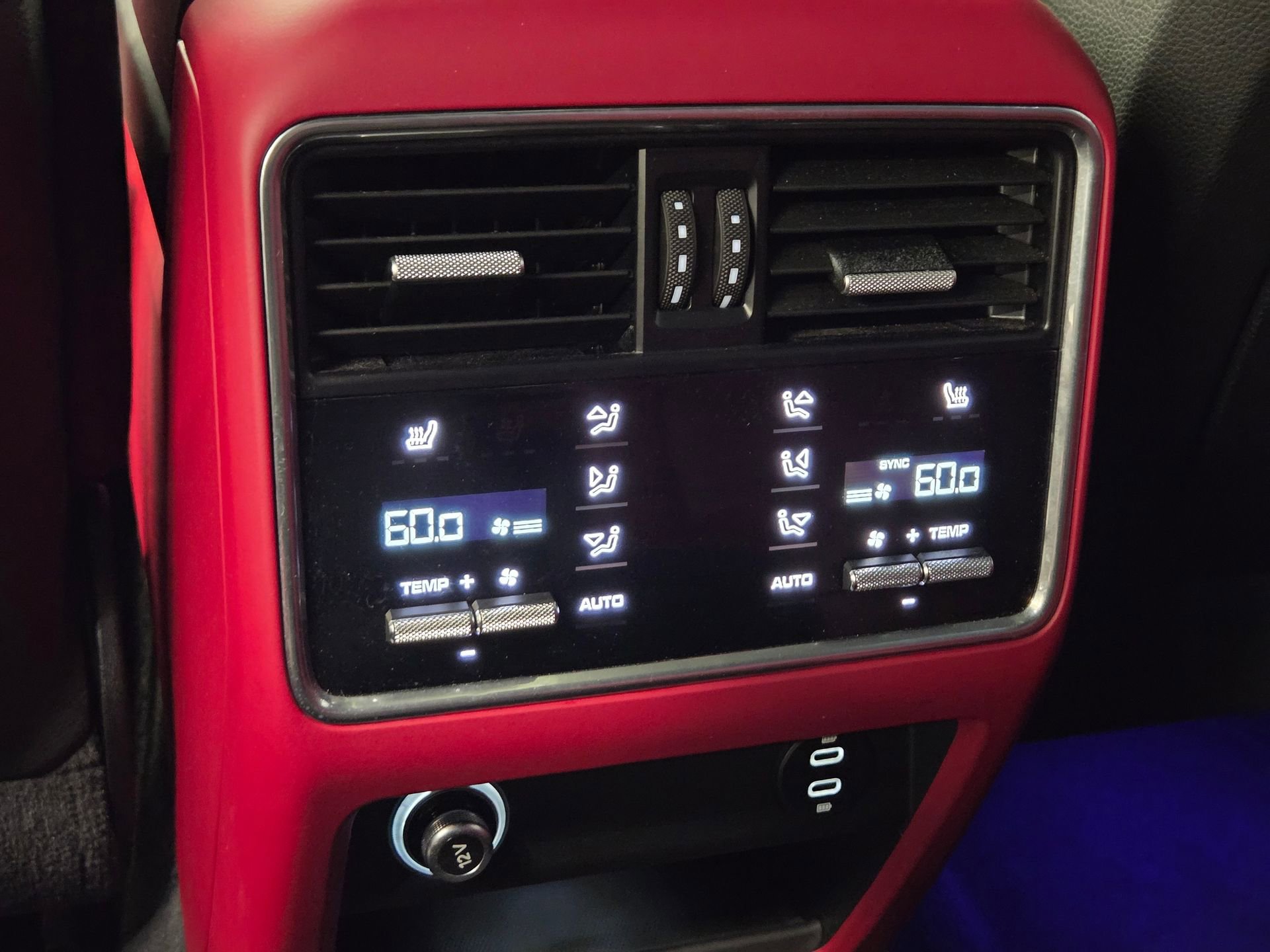 Certified 2023 Porsche Cayenne Turbo AWD/4WD image 12