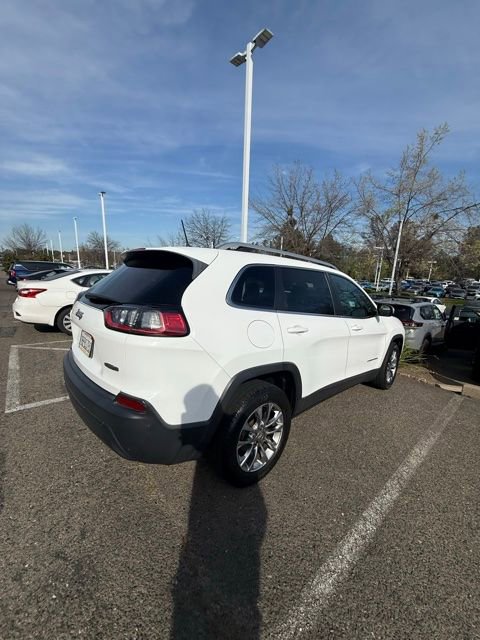Used 2019 Jeep Cherokee Latitude Plus image 3