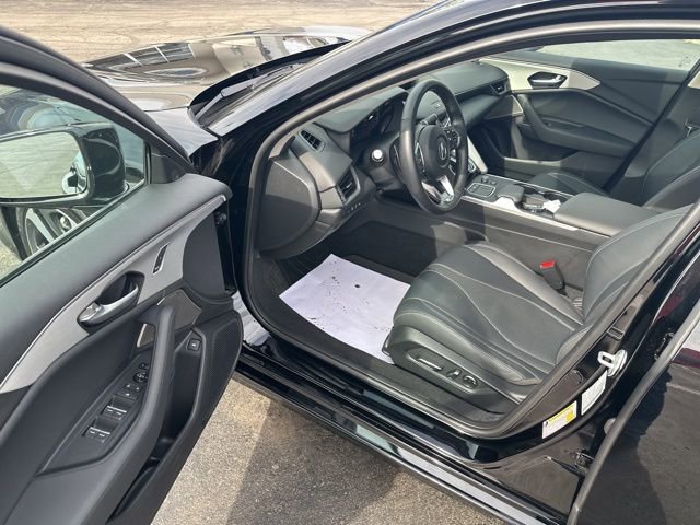Certified 2025 Acura TLX w/ Technology Package image 15