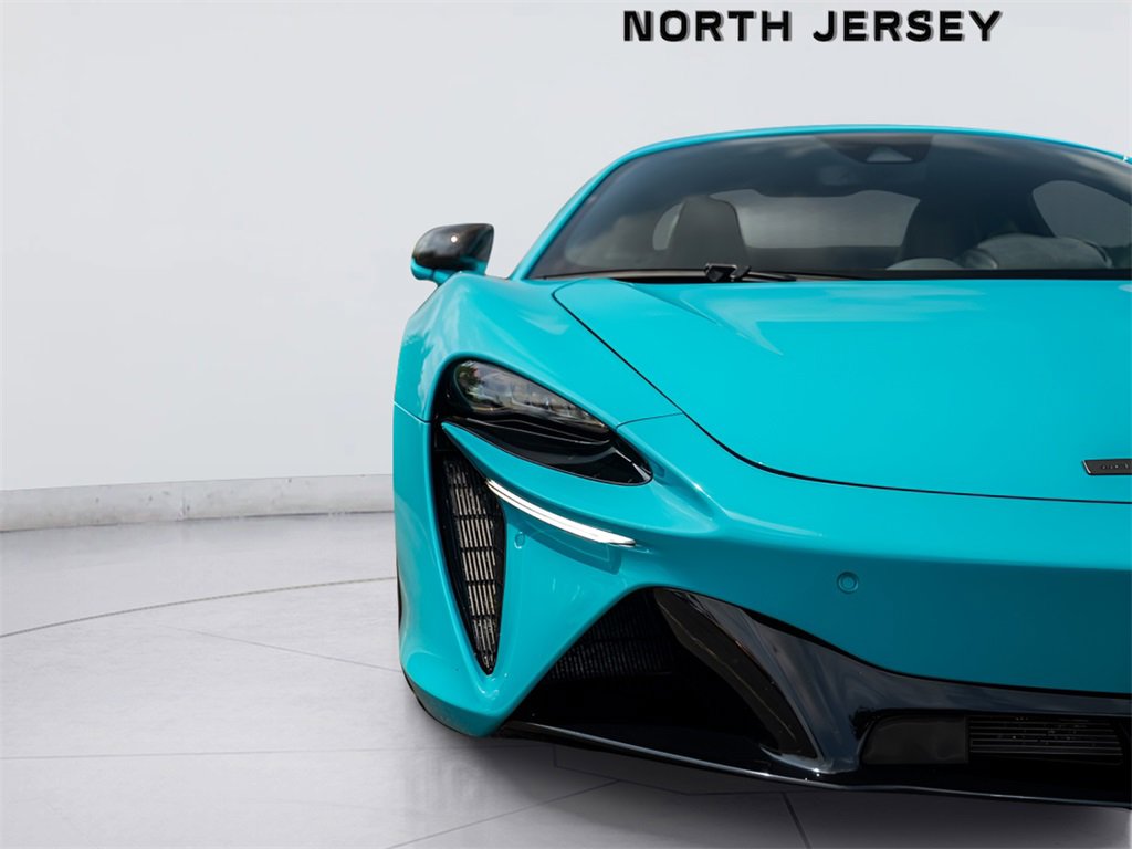 New 2025 McLaren Artura image 20