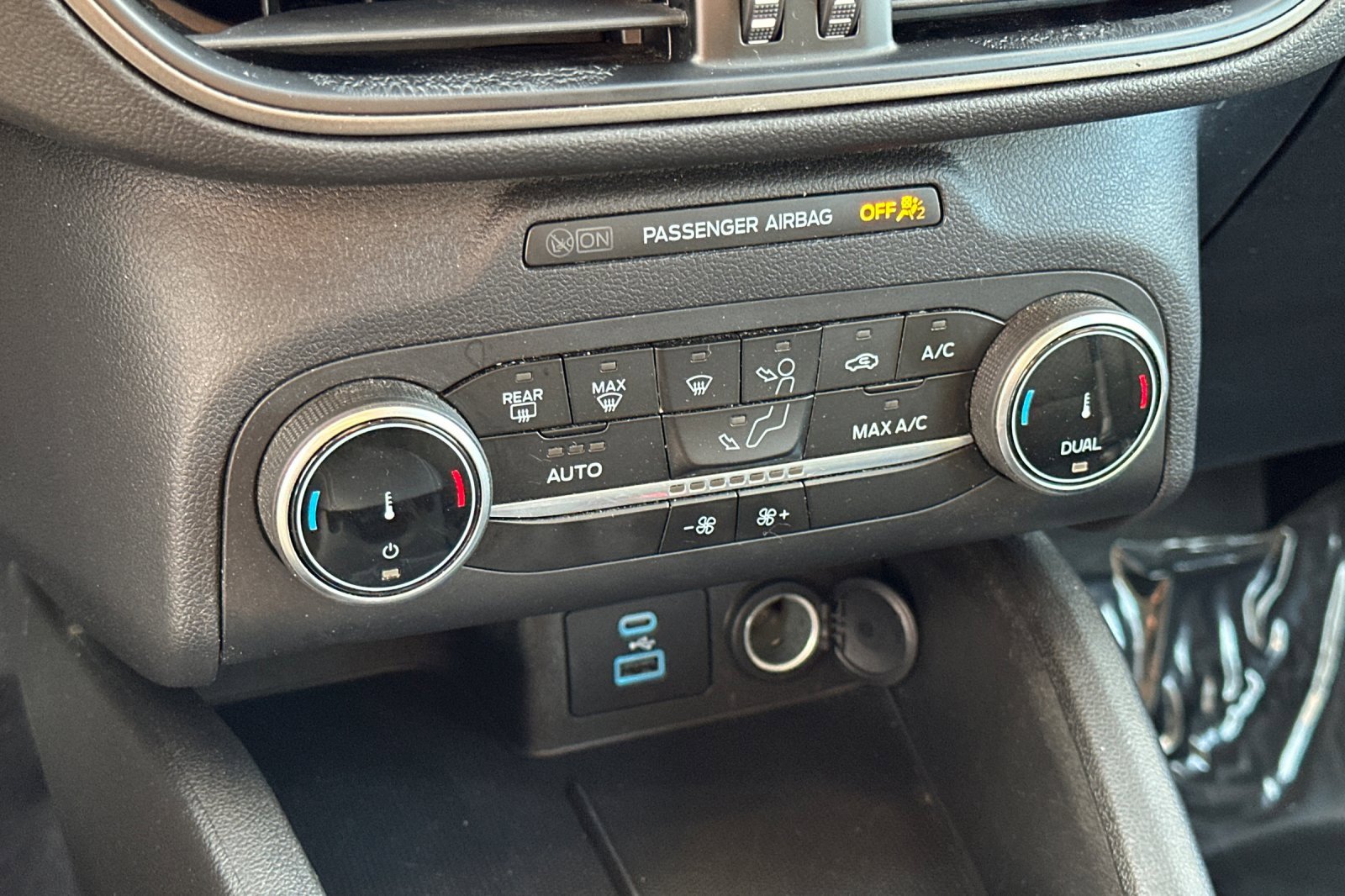 Used 2023 Ford Escape Active image 19