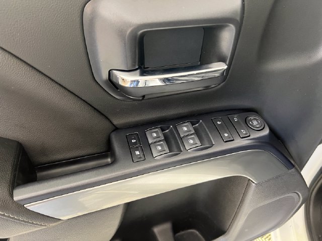 Used 2018 Chevrolet Silverado 1500 LT w/ Texas Edition RWD image 12