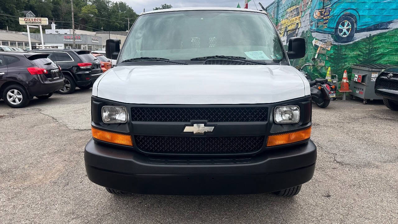 Used 2008 Chevrolet Express 2500 RWD image 2