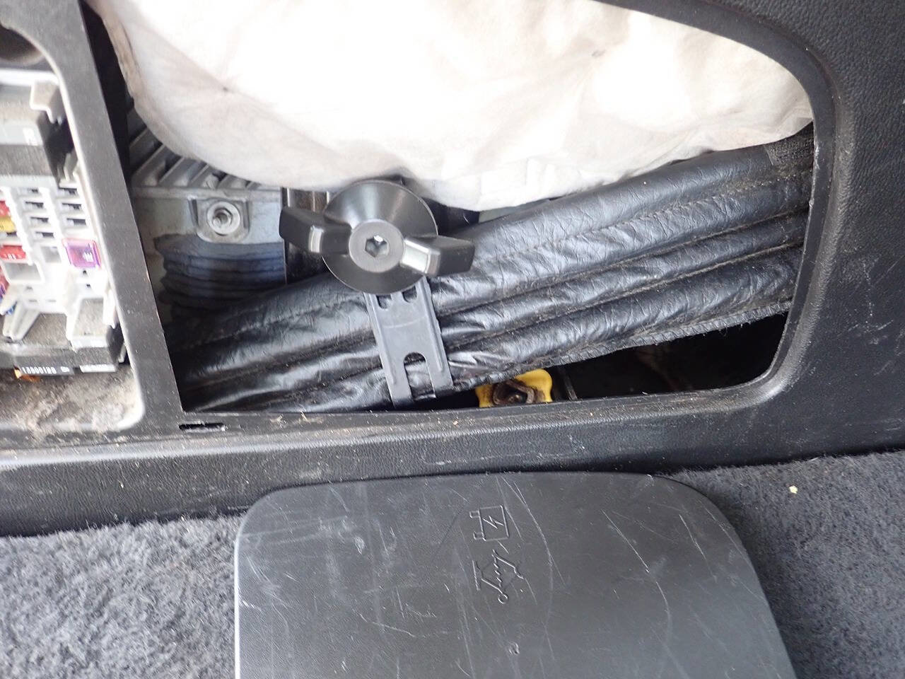 Used 2017 GMC Yukon XL Denali w/ Open Road Package image 29