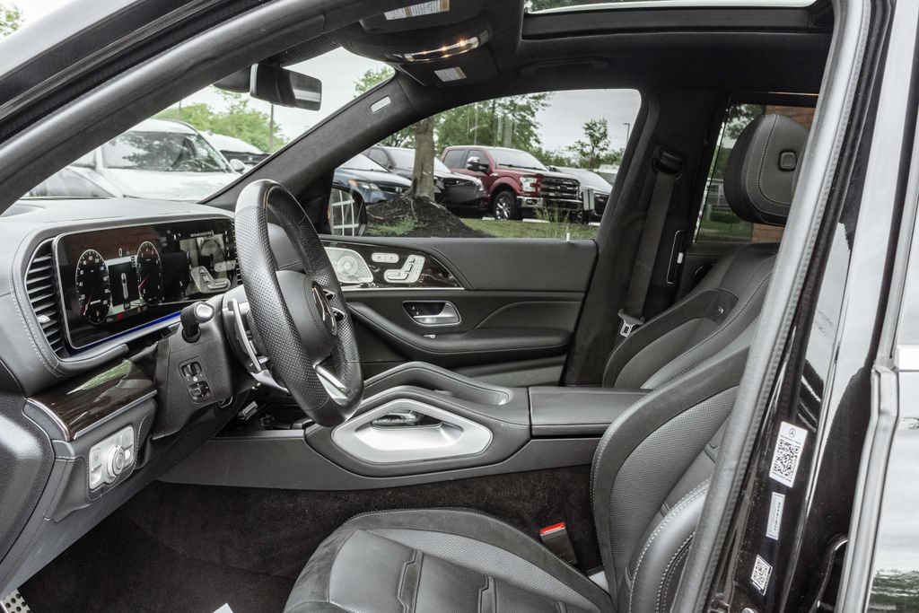 Used 2024 Mercedes-Benz GLS 63 AMG 4MATIC image 26