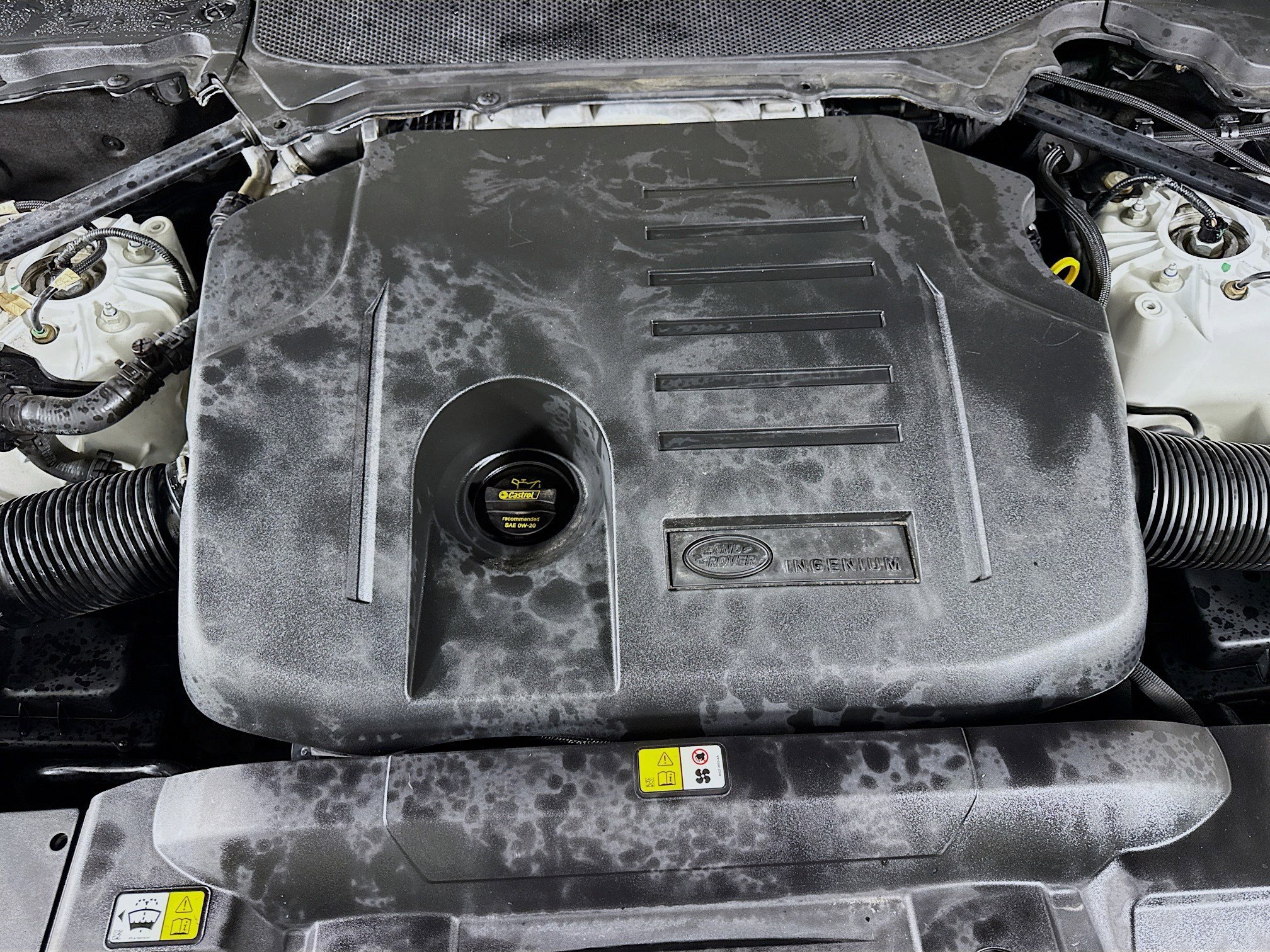 Used 2020 Land Rover Range Rover HSE image 39