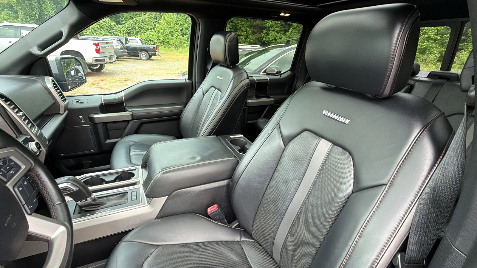 Used 2020 Ford F150 Platinum w/ Equipment Group 701A Luxury AWD/4WD image 17