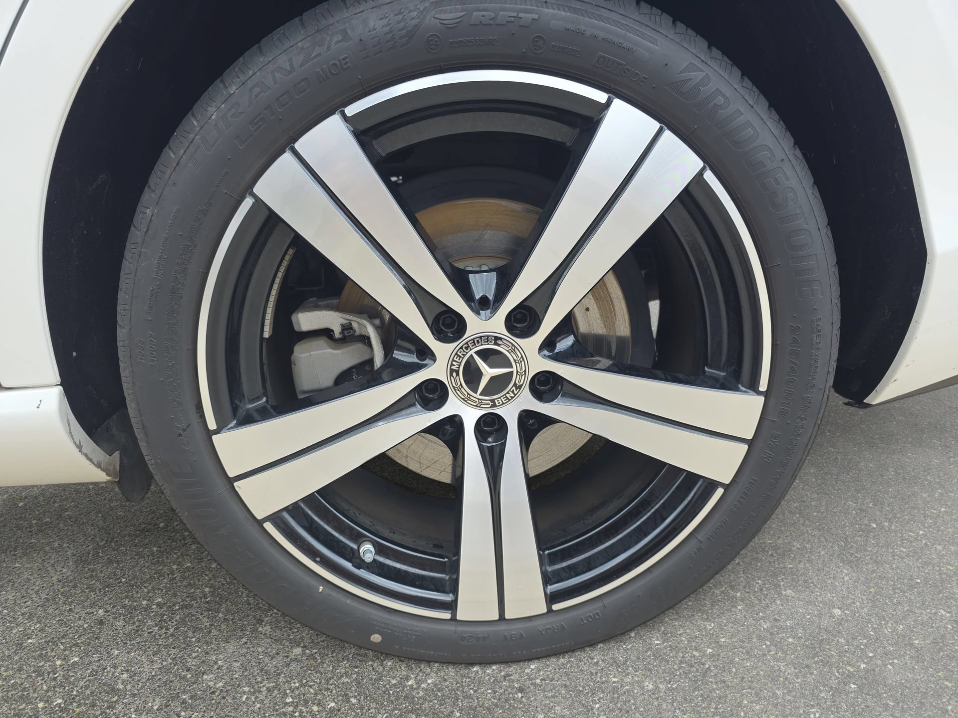 Used 2025 Mercedes-Benz C 300 4MATIC Sedan image 32
