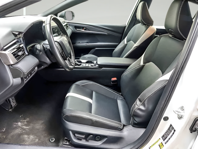Certified 2025 Toyota Camry SE FWD image 8