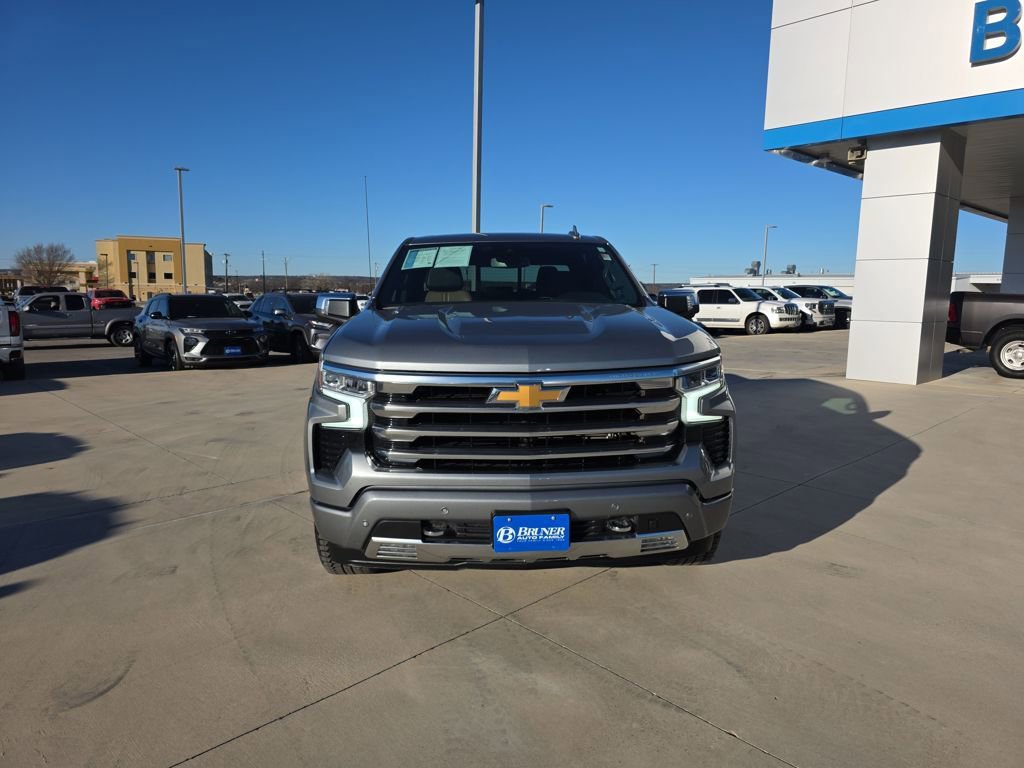 Used 2024 Chevrolet Silverado 1500 High Country w/ Z71 Off-Road Package image 2