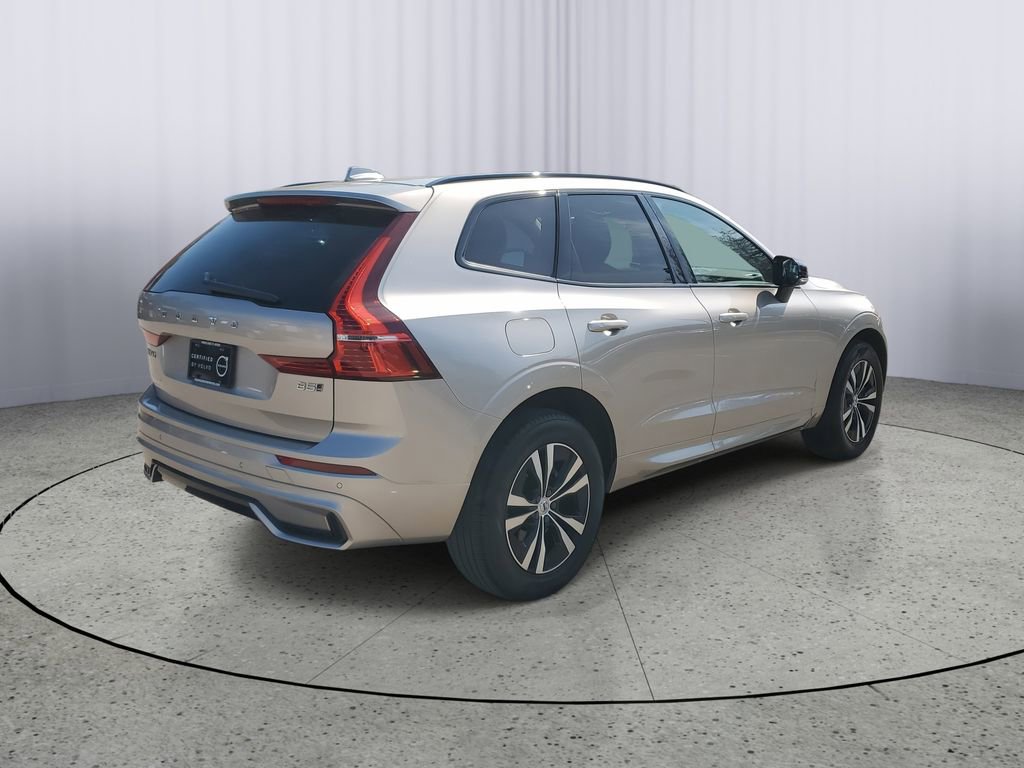 Used 2024 Volvo XC60 B5 Core image 4