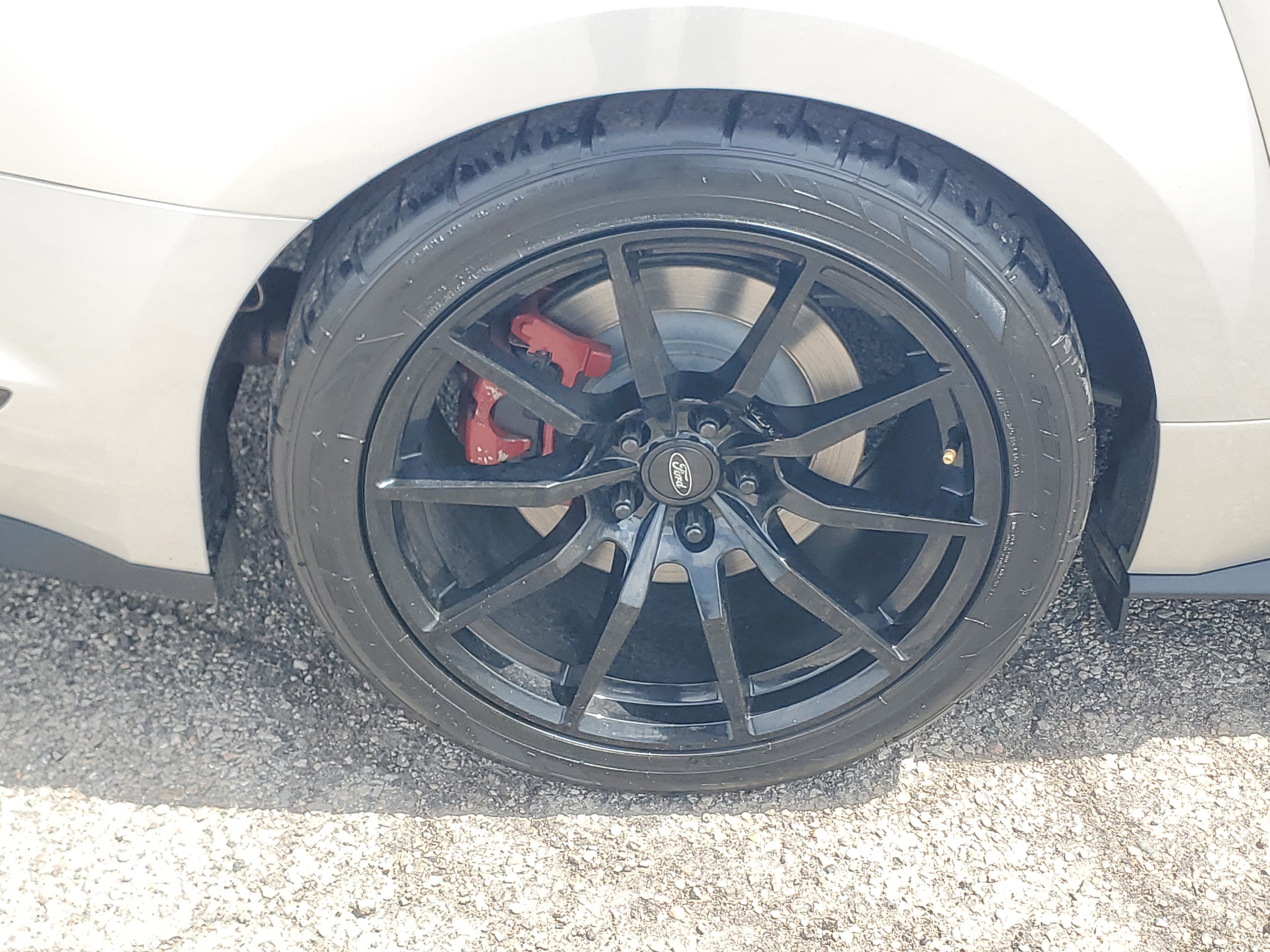 Used 2017 Ford Mustang GT Premium RWD image 7