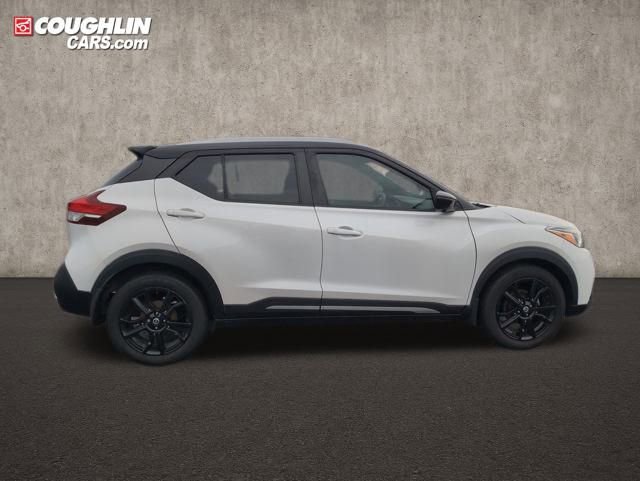 Used 2020 Nissan Kicks SR image 8