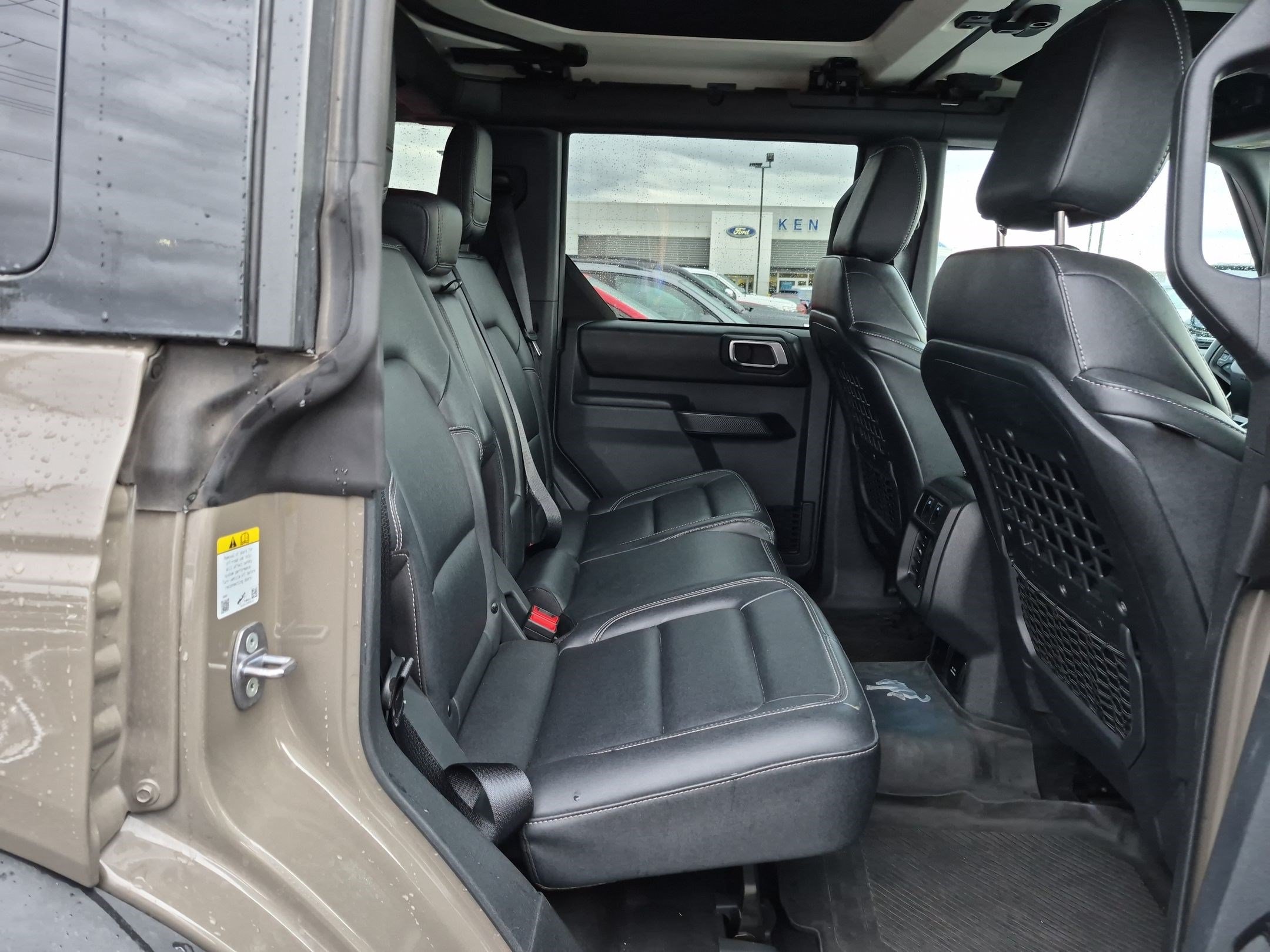 Used 2025 Ford Bronco Badlands AWD/4WD image 32