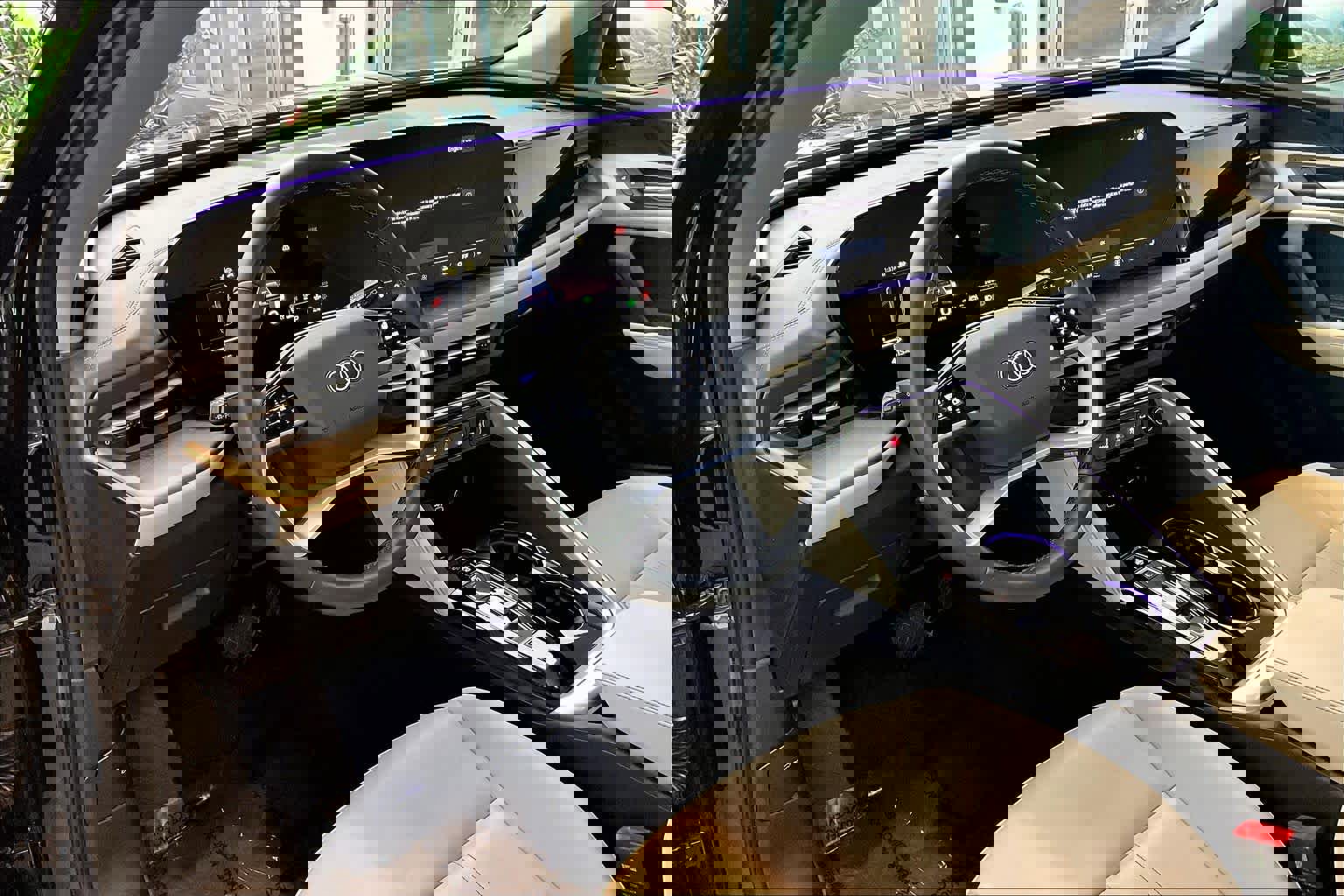 Used 2025 Audi Q5 Premium w/ Convenience Package image 15