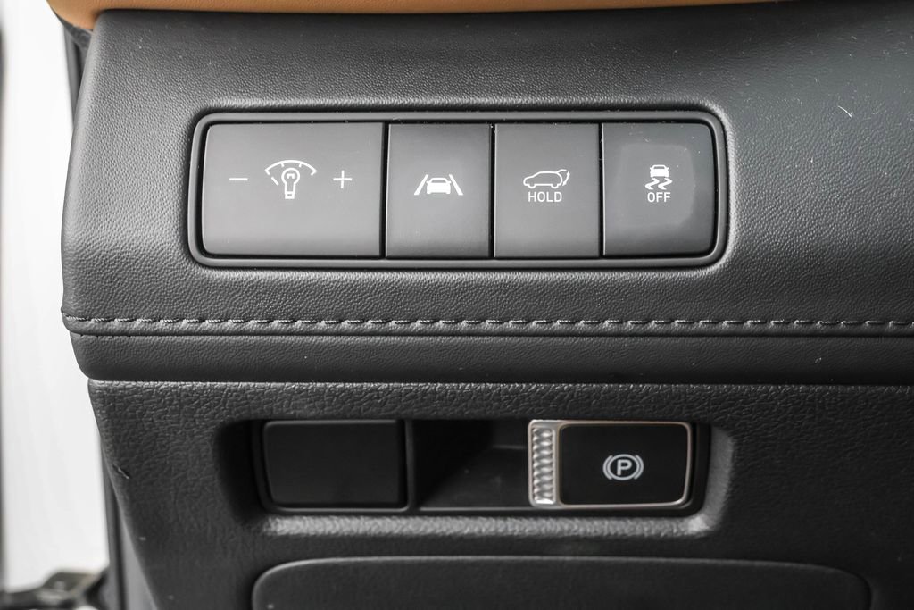 Used 2023 Hyundai Santa Fe Calligraphy image 19